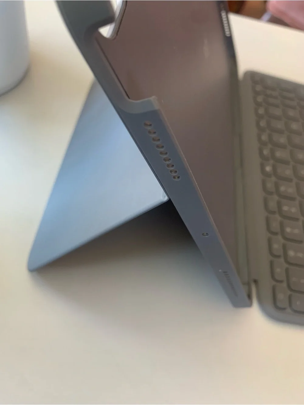 Logitech Combo Touch Keyboard Case for iPad Air 11-inch (M2) - Dark Gray